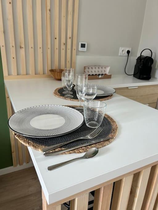 Chez Micheline Menage Et Linge Inclus Apartamento Dieppe Exterior foto