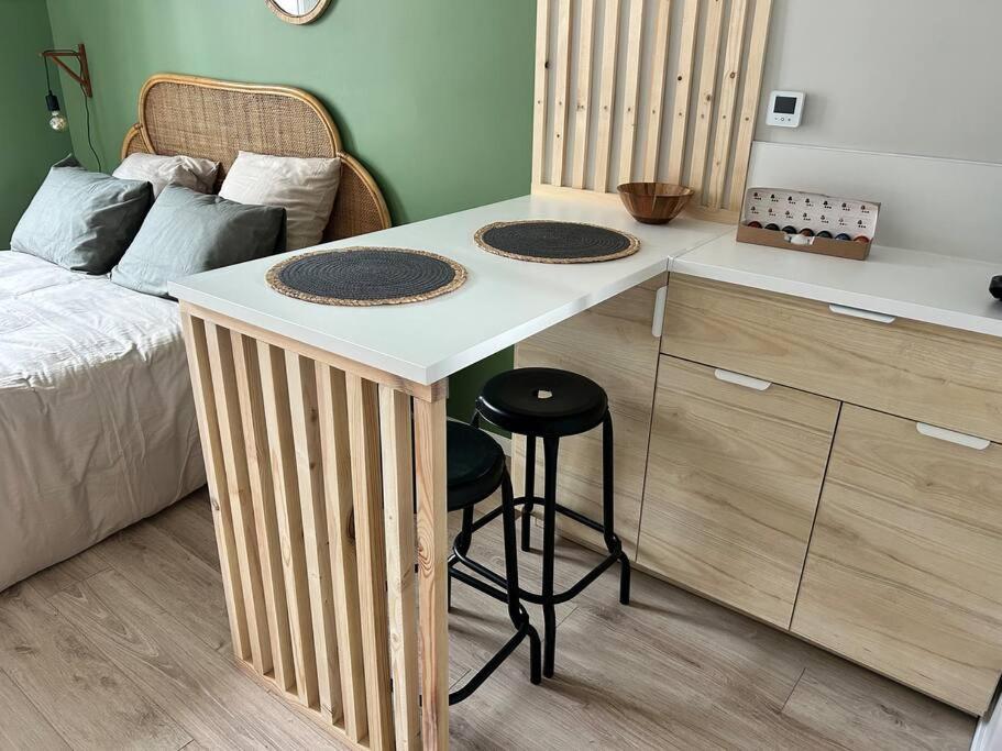 Chez Micheline Menage Et Linge Inclus Apartamento Dieppe Exterior foto